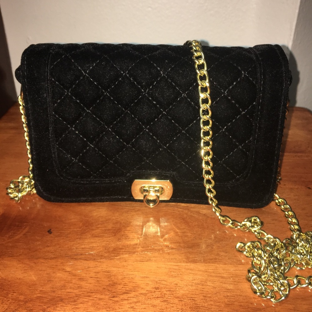 Elegant black suede purse